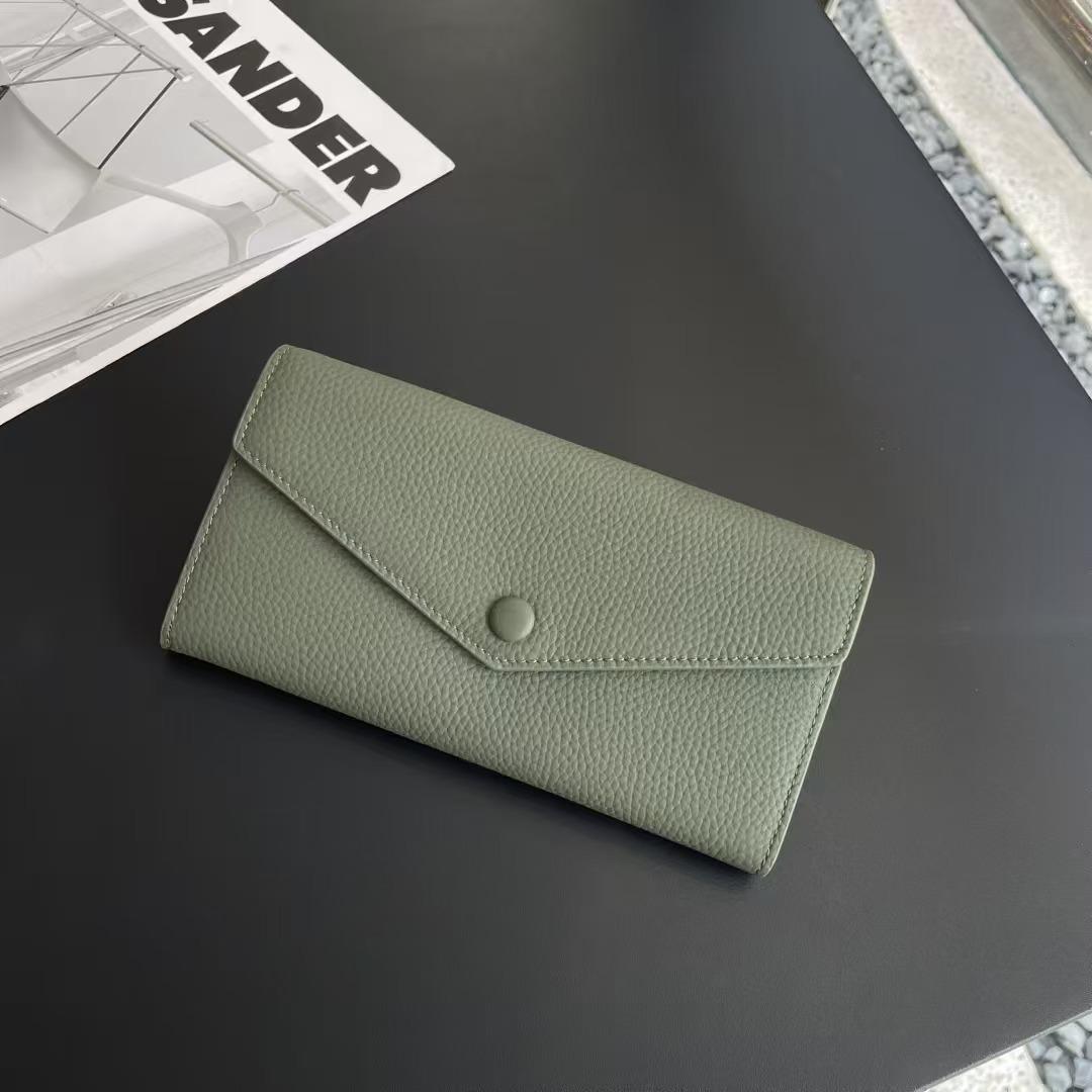 

2025 new temperament small clutch bag put mobile phone wallet, first layer cowhide large capacity wallet long wallet female