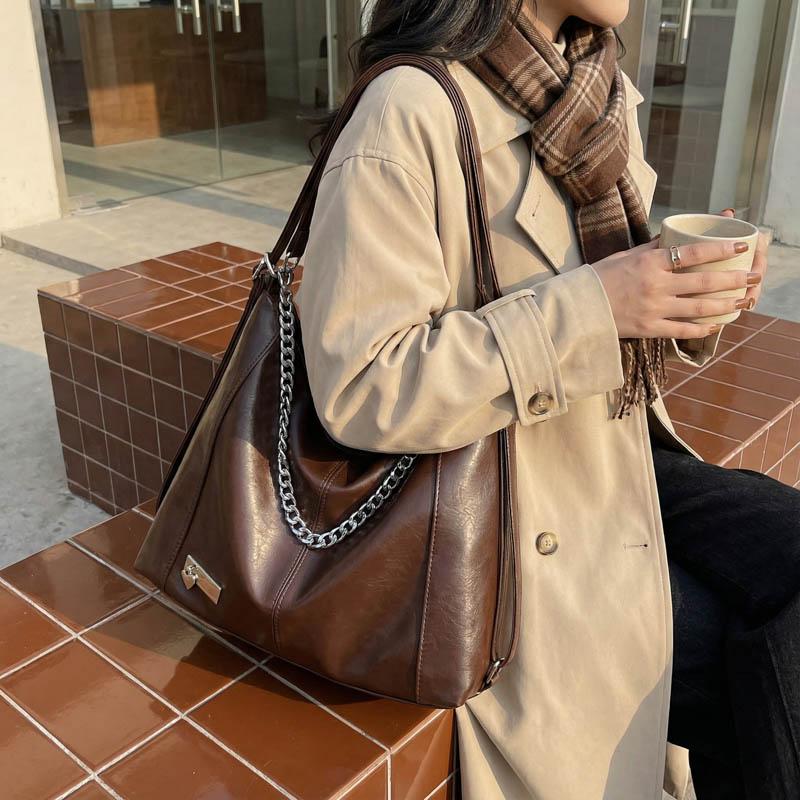 Fashionable Chain Decor Tote Bag Leather Crossbody Bag Multi-functional Backpack Suitable Travel for Daily Shopping Weekend Travel and Other Scenes