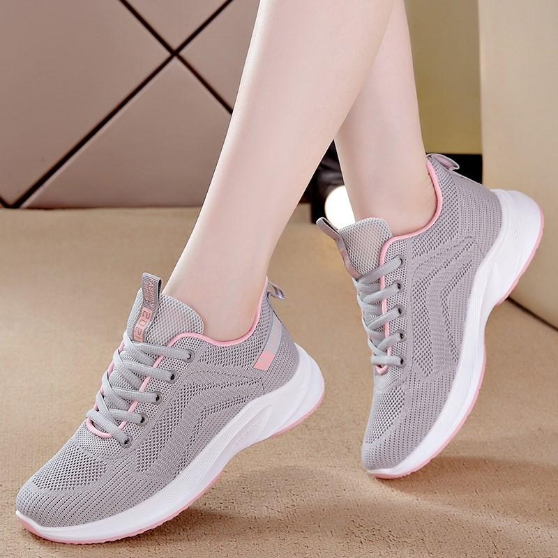 

2025 fashion summer and autumn new breathable comfortable casual sports shoes women s muffin soft sole fashion running shoes 35 серый