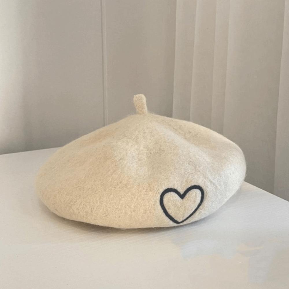 Heart Embroidery Knitted Beret Hat Round To Painter Beret Cap Autumn and Winter