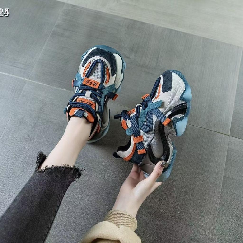 European station dad shoes women's ins trendy autumn 2025 new retro platform leather versatile height-increasing casual shoes