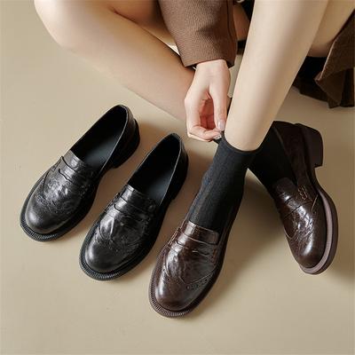 Modne Nowe Wiosenno-Jesienne Damskie Buty ze Skóry Naturalnej Okrągły Nosek Damskie Modne Wzory Brogue Niskie Obcasy Mokasyny Damskie Szpilki
