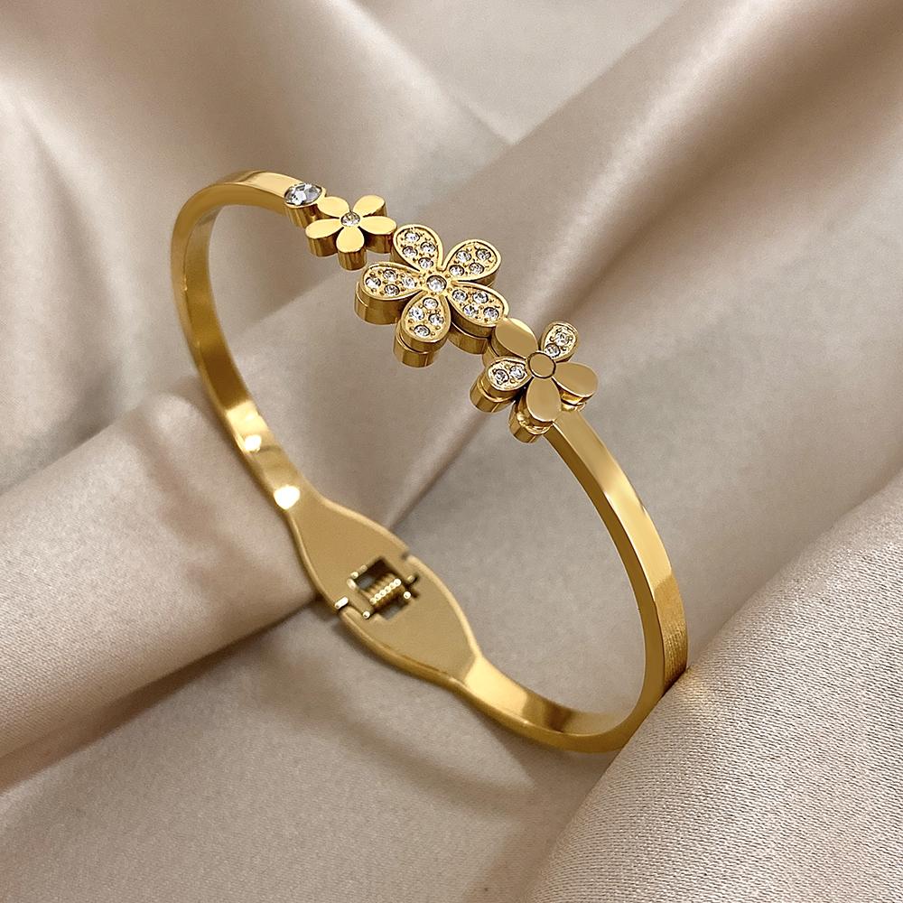Greatera Edelstahl Doppelblumen Armreif Armband für Frauen Goldfarben Metall Floral Armbänder Wasserdicht Partyschmuck
