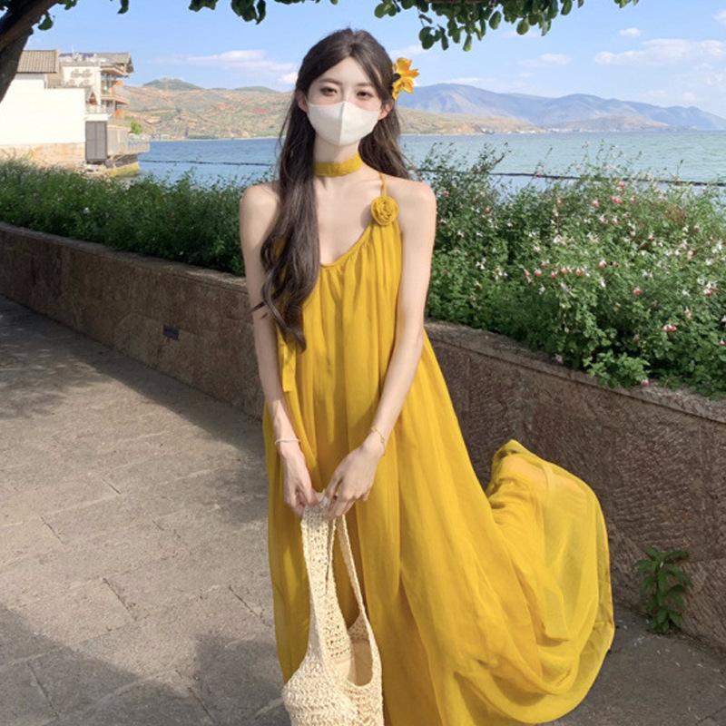 

Yellow neck sling dress for women to take pictures in summer and wear a long skirt on the beach for seaside vacation One size fits all жовтий