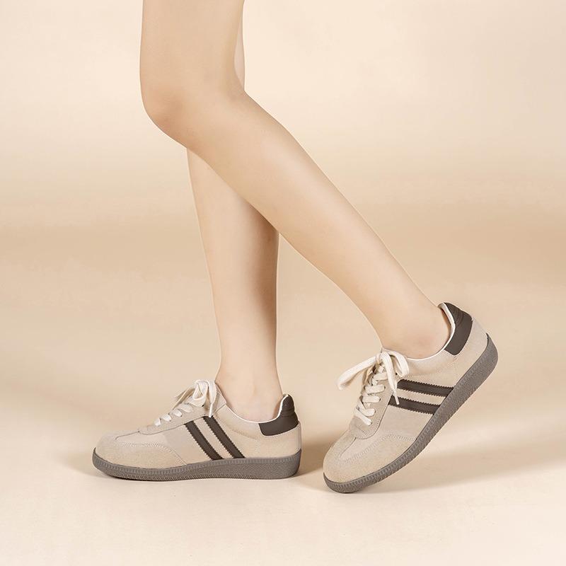 ~ Retro versatile color matching platform women's tide autumn and winter leisure sports board shoes flat white shoes