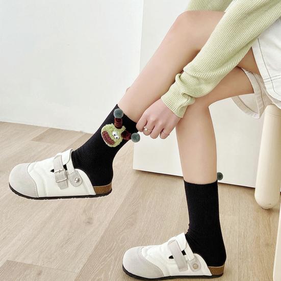 1 Pereche Șosete de Podea Design Păpușă 3D Șosete cu Deschidere Elastică Lungime Medie Potrivire Glezne Calde Respirabile Șosete pentru Studenți