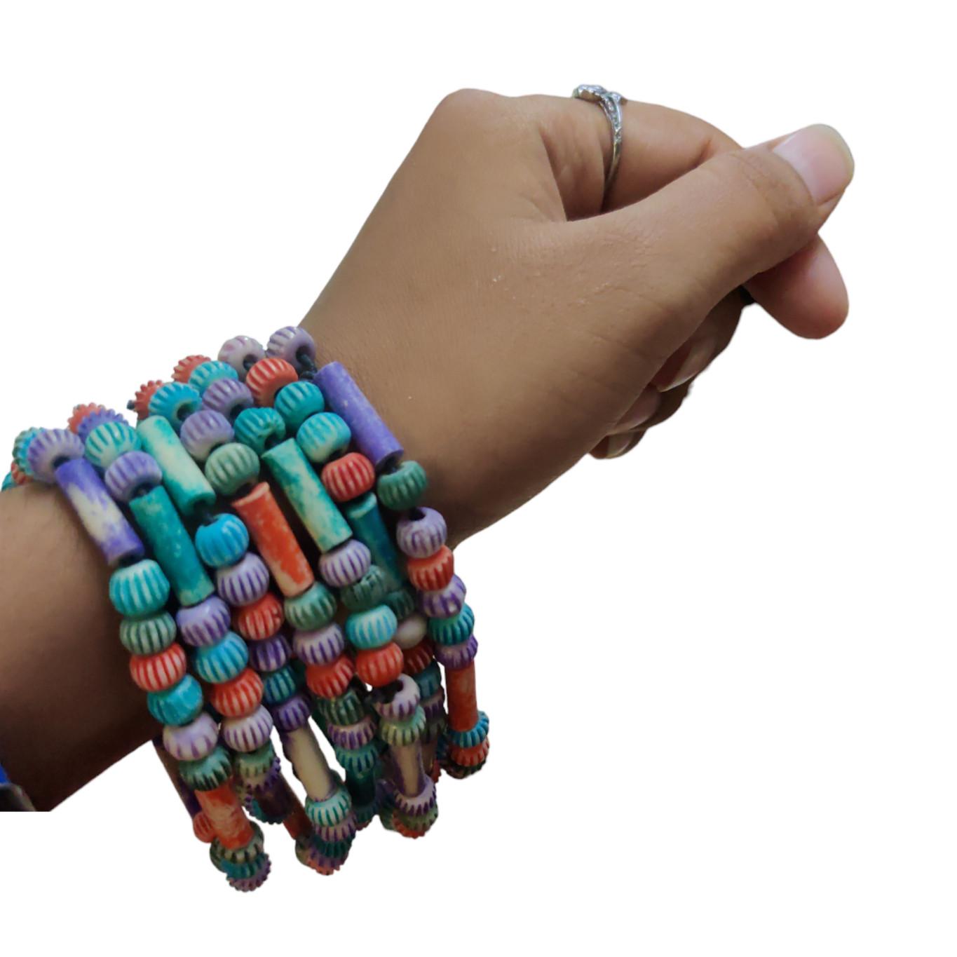 

@ Multicolour Fashionable Beads Elastic Bracelet For Men Pack Of 5 MJ-770-60%OFF