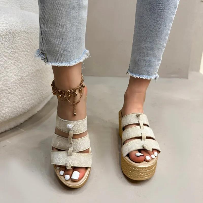 Mode 2025 Marke Damenschuhe Offene Zehen Damen Hausschuhe Mode Outdoor Casual Sommer Neu Übergröße Einfarbig Bestseller Keilabsatz Hausschuhe