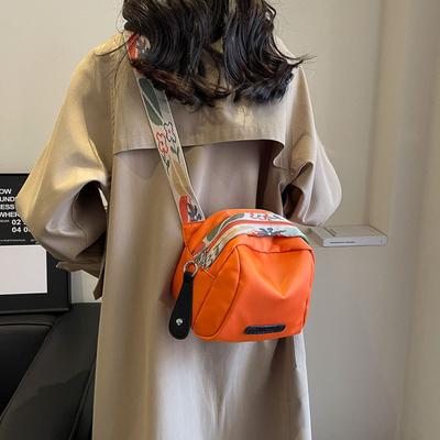 Women's Bag, Four-season Shell Bag, Backpack, Fashion Backpack, Go Out and Play with Small Satchel.