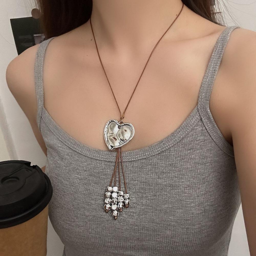 Boho Retro Sliver Color Irregular Heart-shaped Tassel Long Thin Rope Chain Necklace for Women Personality Collar Chain Jewelry