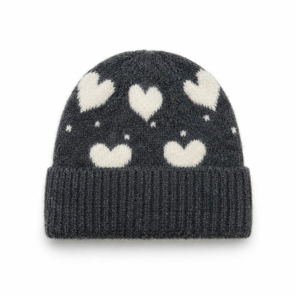 Polyester Knitted Beanie Hat Heart Pattern Earflap Beanie Daily Wear