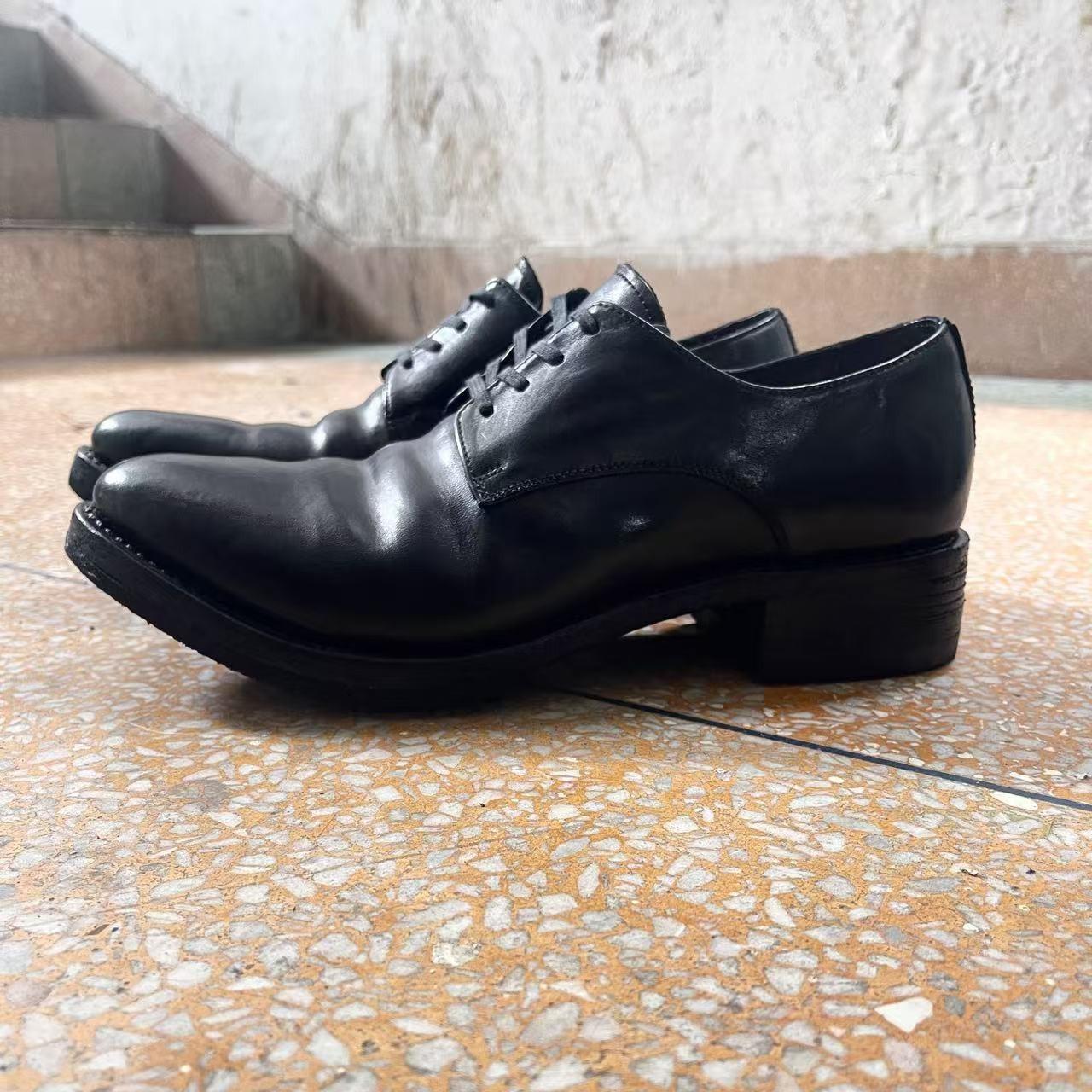 

Шкіра коня Нішеві Юппі Плісировані Загострені Чоловічі Прані Модні Чорні Зручні Кросівки Повсякденні Туфлі Дербі 45