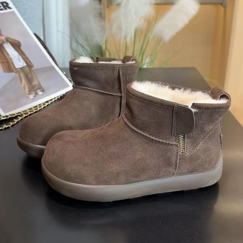 Thick-soled big-headed snow boots, piled and thickened short boots to increase the height, lightweight bread cotton shoes