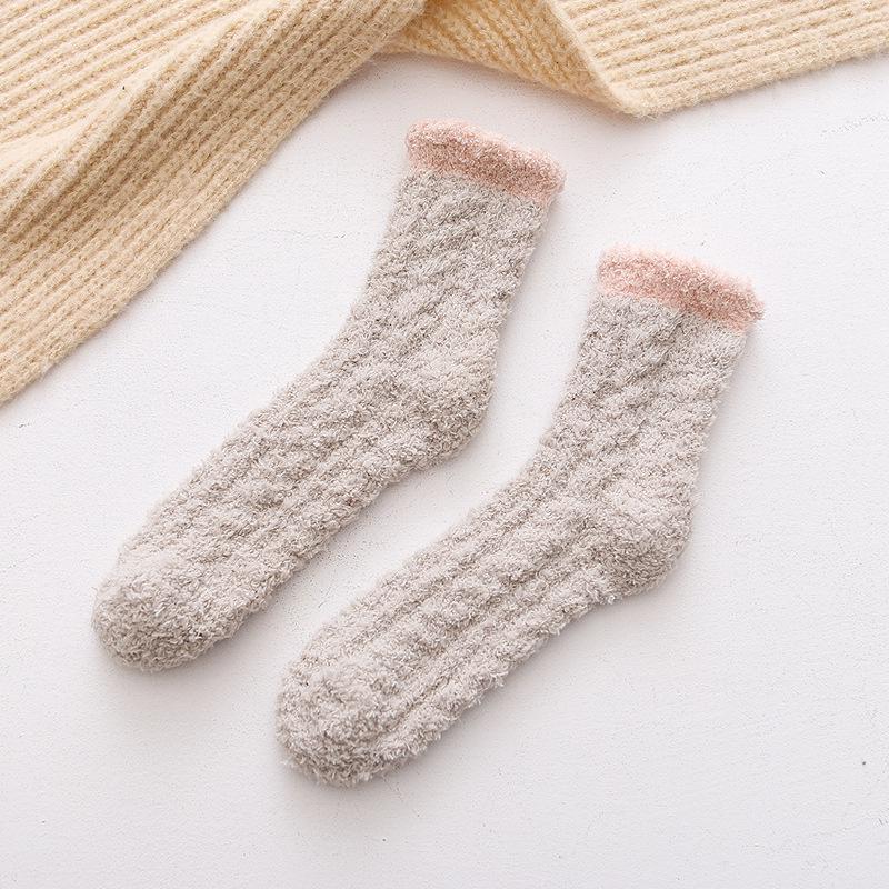 Kadın Mercan Polar Uzun Konçlu Çoraplar - Sonbahar & Kış Uyku ve Konforu için Kalın, Sıcak Orta Konçlu.