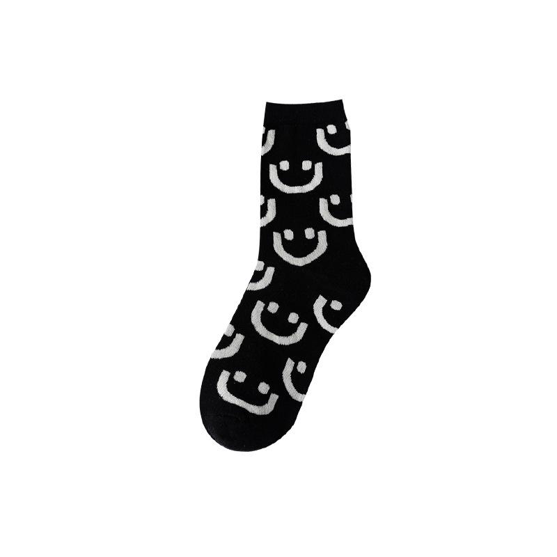 Women's Mid-Tube Japanese Cartoon Cute Black & White Smiley Face Socks, Trendy Korean Style, Perfect for Sports & Students.