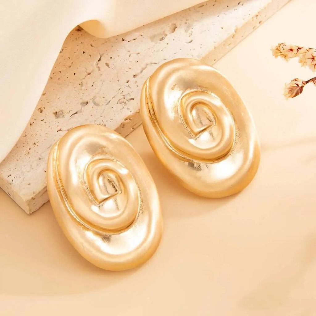 SHIXIN Vintage Gold Color Spiral Texture Stud Earrings for Women Exaggerated Metal Glossy Thick Charm Piercing Ear Jewelry Gift