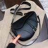 Retro Bag Women'S Spring Trend Oblique Span Bag Simple Saddle Bag