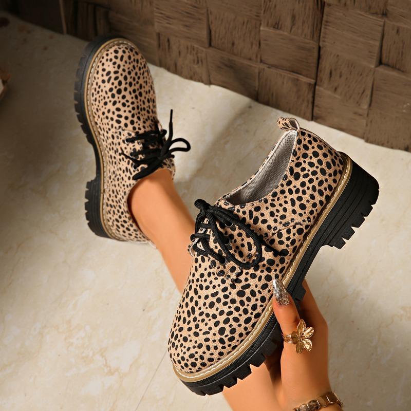 New Large-sized Casual Lofu Shoes with A Front Lace-up, Thick Heel and Round Toe for Women