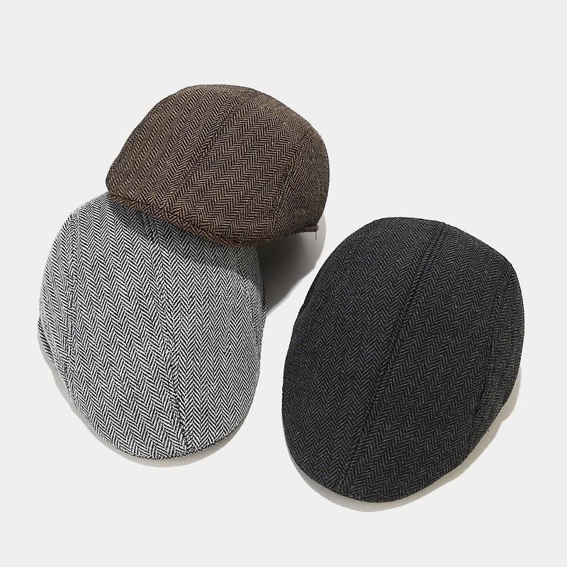 Classic Beret Hat For Winter With Polyester Fabric And Warmth For Men And Women