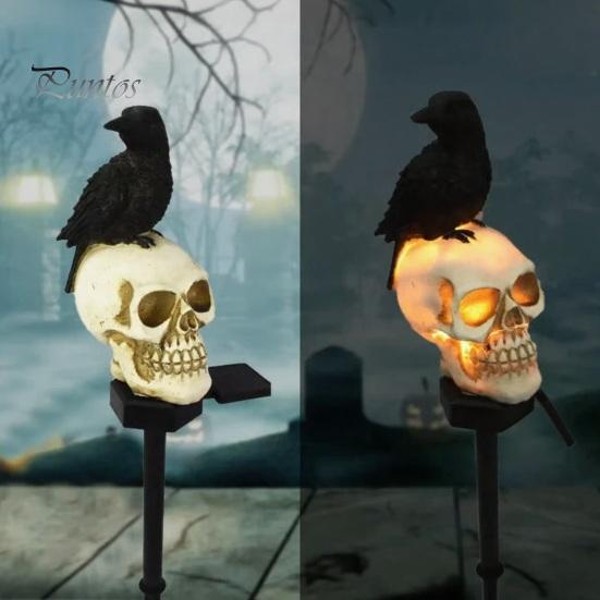 Horror Themed Yard Landscape Ornaments LED Solar Crow Skull Light, Waterproof Halloween Pathway Gothic Decorative Stakes for Flowerbeds on Skeleton