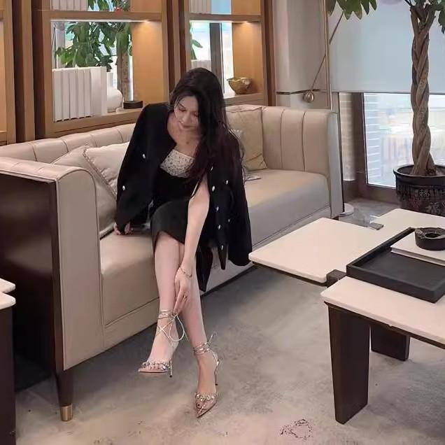 Design Sense Niche Rhinestone Transparent High Heels Fairy Wind Summer Pointed Crystal Thin Heel Strap Sexy Sandals Female