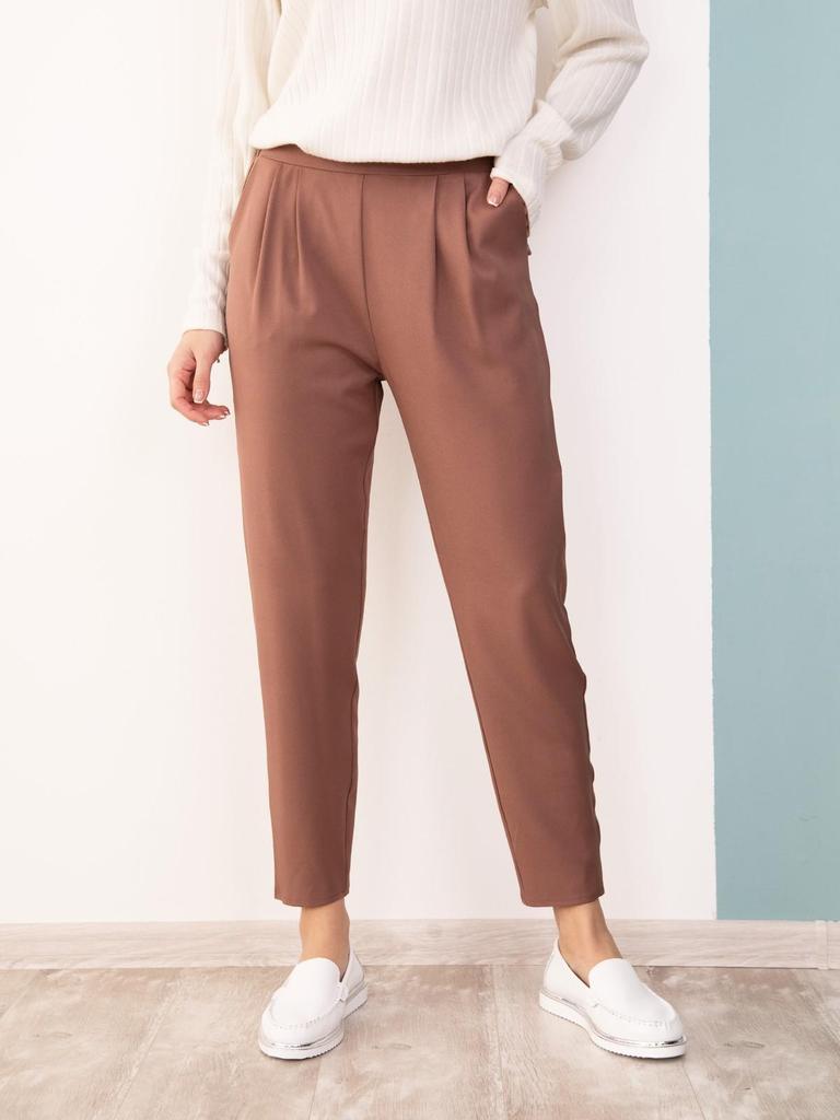 Calça Issa Plus com franzido na cintura