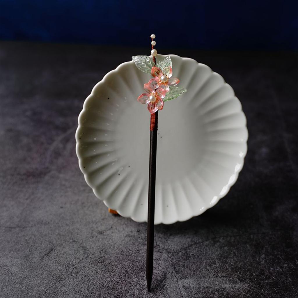 Ancient Style Magnolia Hairpin Artificial Transparent Glass Flower Tassel Hair Stick Wooden Simple Updo Hairpin New Year Gifts