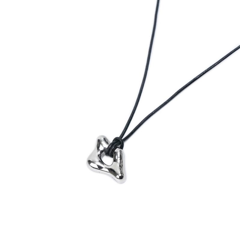 LEWITT LEATHER PENDANT NECKLACE (2COLOR)