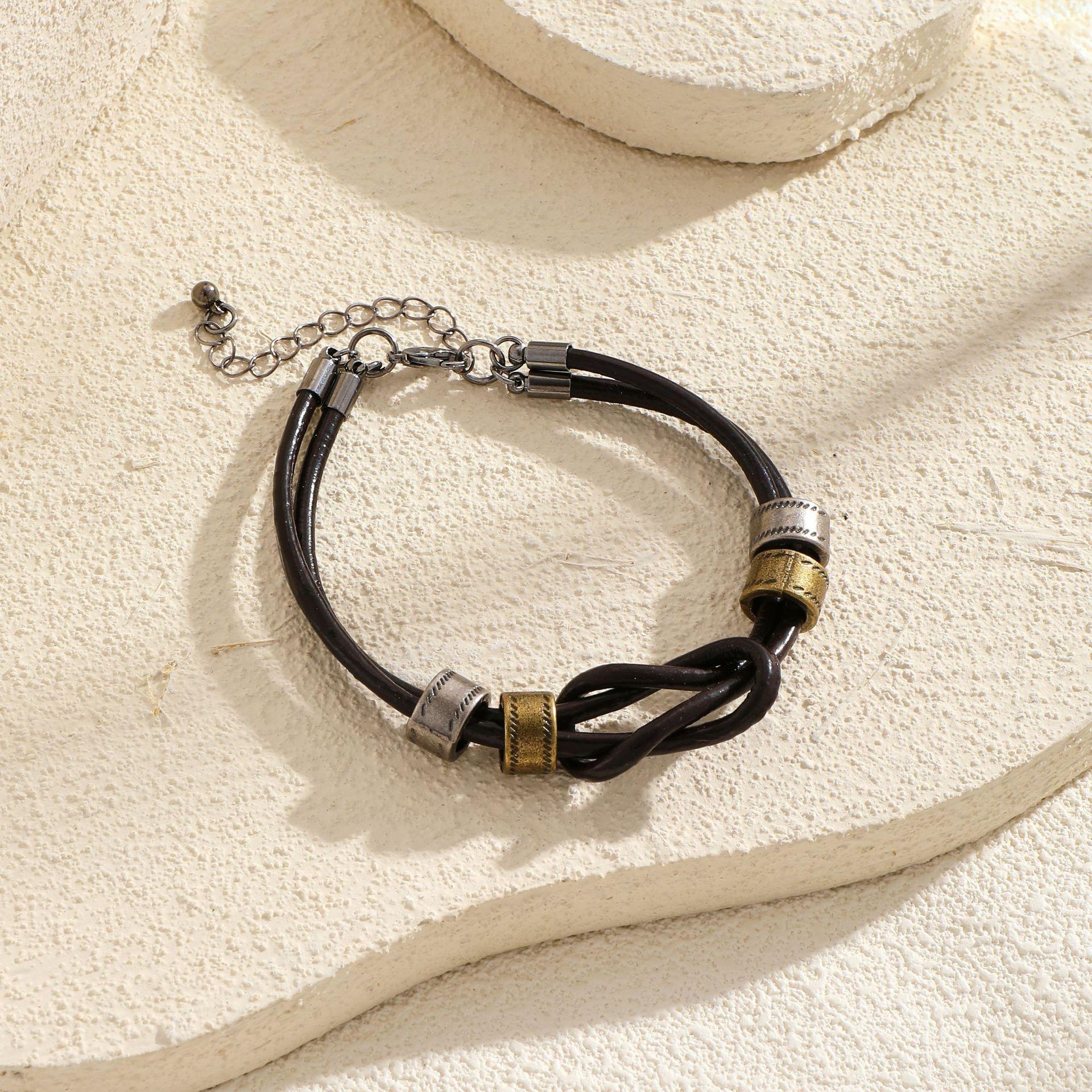 

Leather Handmade Fashionable Knot Circular Pendant Necklace For Men Contemporary Design Bracelet