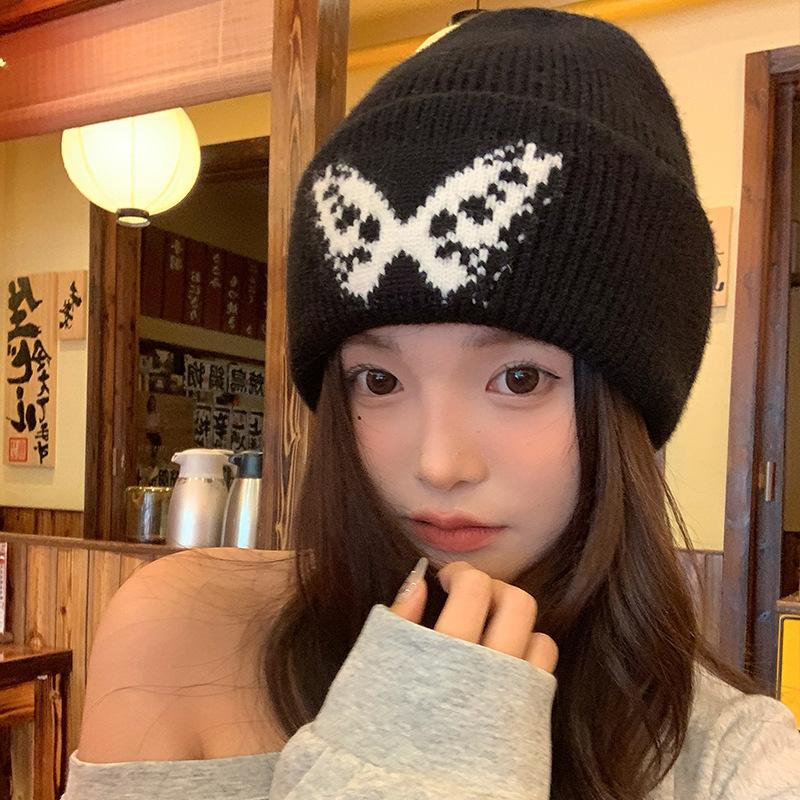 

Butterfly Black Knitted Hat for Women Autumn and Winter Warm Street Versatile Face Showing Small Pullover Hat Cold Hat Trend