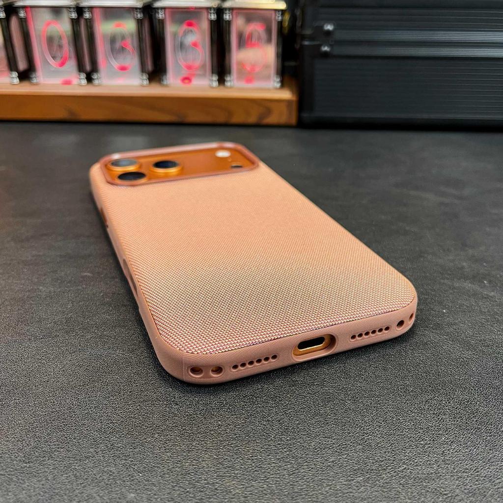 Funda para iPhone 17 Pro Max: Tejido Técnico, Textura Tejida, Absorción Magnética, Protección Anticaídas