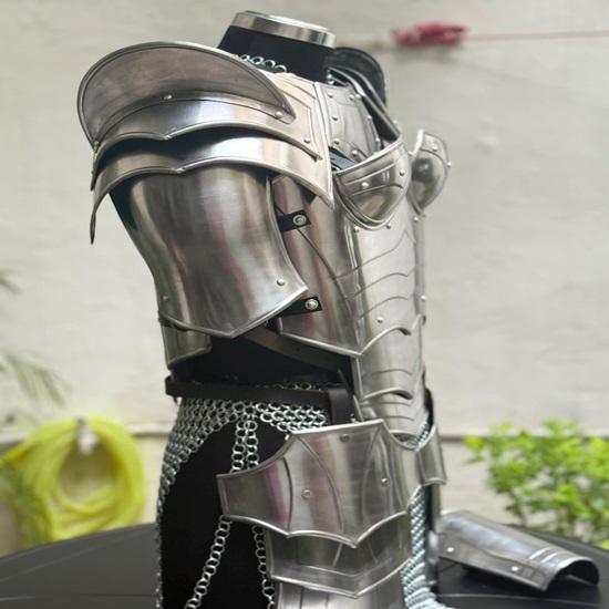 Medieval Women’s Cuirass & Chainmail Armor Set Fantasy LARP Cosplay And SCA Costume  Unique Gift for Her