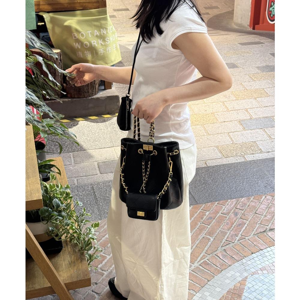 Sheepskin Backpack 2025 New Diamond Chain Bag Casual Versatile Leather Large Capacity Bucket Bag Women