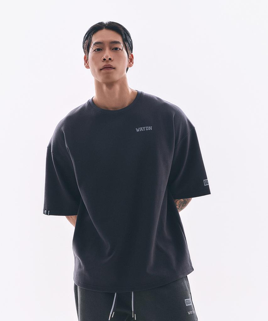Weideun [Ali] Ali Oversized Lettering Short Sleeve Charcoal