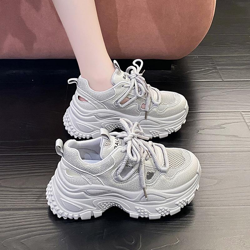 

2025 summer new fashion casual shoes versatile dad shoes women s shoes trendy and lightweight thick-soled single-net through-net sports shoes 35