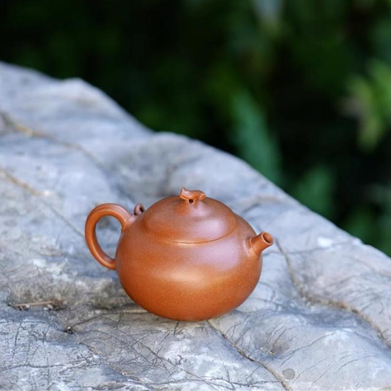 Chinese Yixing Purple Clay Teapot Creative Handmade Gourd Tea Pot Beauty Tea Infuser Kettle Raw Ore Zisha Tea Set Teaware 130ml