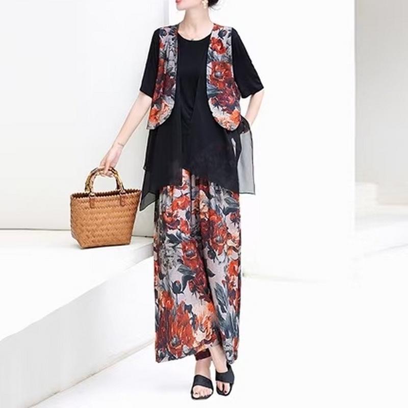 Retro Jacquard Sleeveless Vest & Wide-Leg Pants Set in New Chinese Style for Middle-Aged Women.