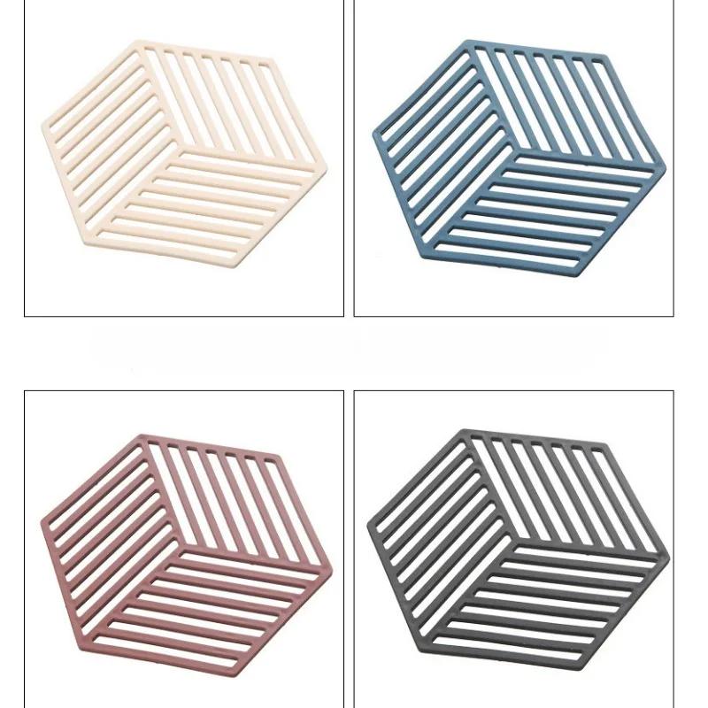 5pcs Simple Heat Insulation Mat High Temperature Hollowed Out Thickness 4mm Table Mat Home Tea Casserole Mat Striped Coaster
