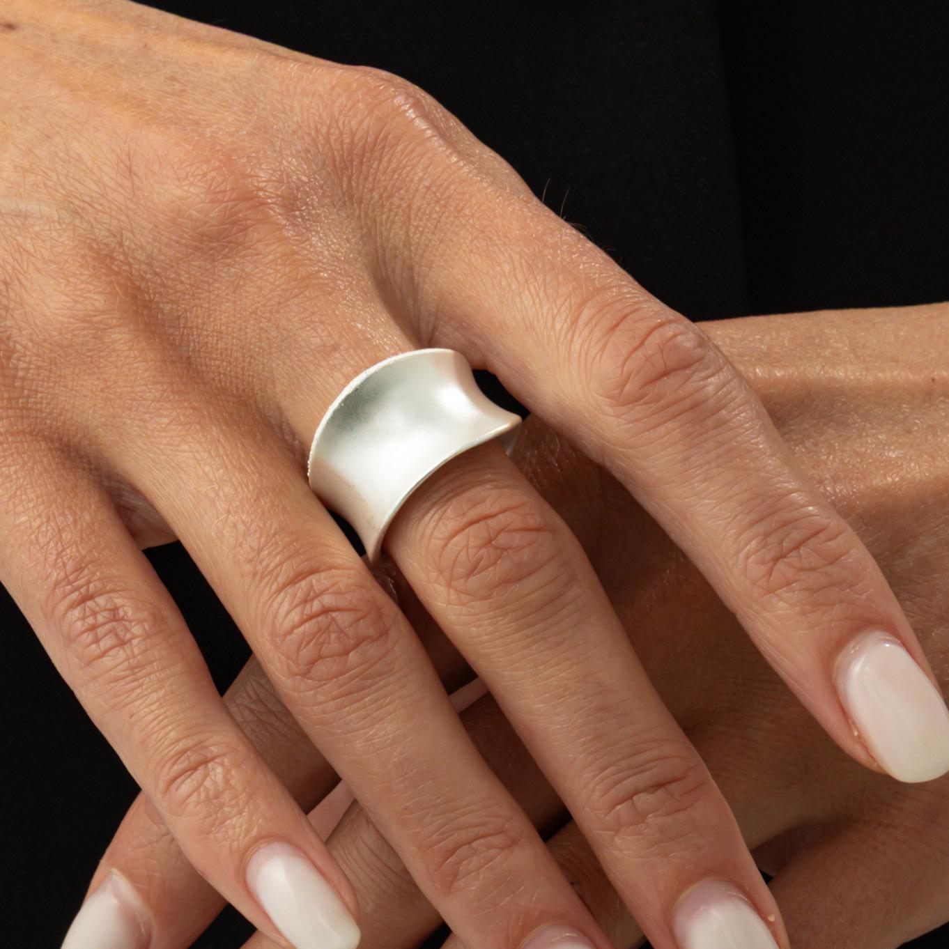 

Модные кольца серебристого цвета с матовой широкой кромкой для женщин, крутой стиль, нерегулярный сплав, открытое кольцо, унисекс, ювелирный подарок