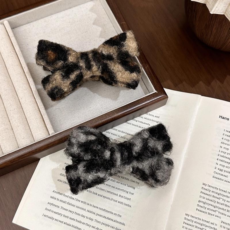 Diamond Flower Hair Claw Clip - Elegant Updo Accessory for Women