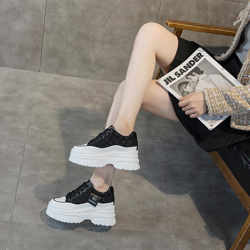 Leather little white shoes women's spring 2025 new Korean version versatile white sports shoes platform inner height increase women's shoes
