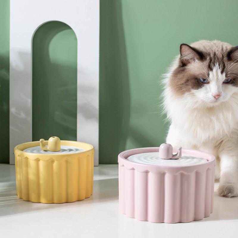 Cat Water Dispenser Ceramic Automatic Circulating Water Dispenser Kitten Flow Basin Pet Water Feeder Dog Does Not Wet Mouth