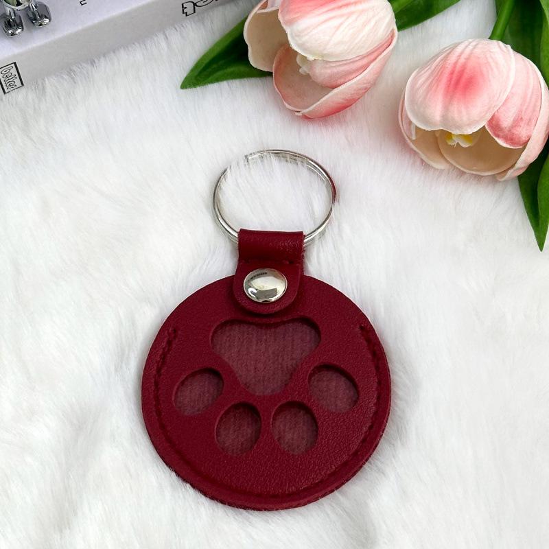 Leather Pet Hair Memorial Keychain Case: Cat & Dog Hair Keepsake Hanger