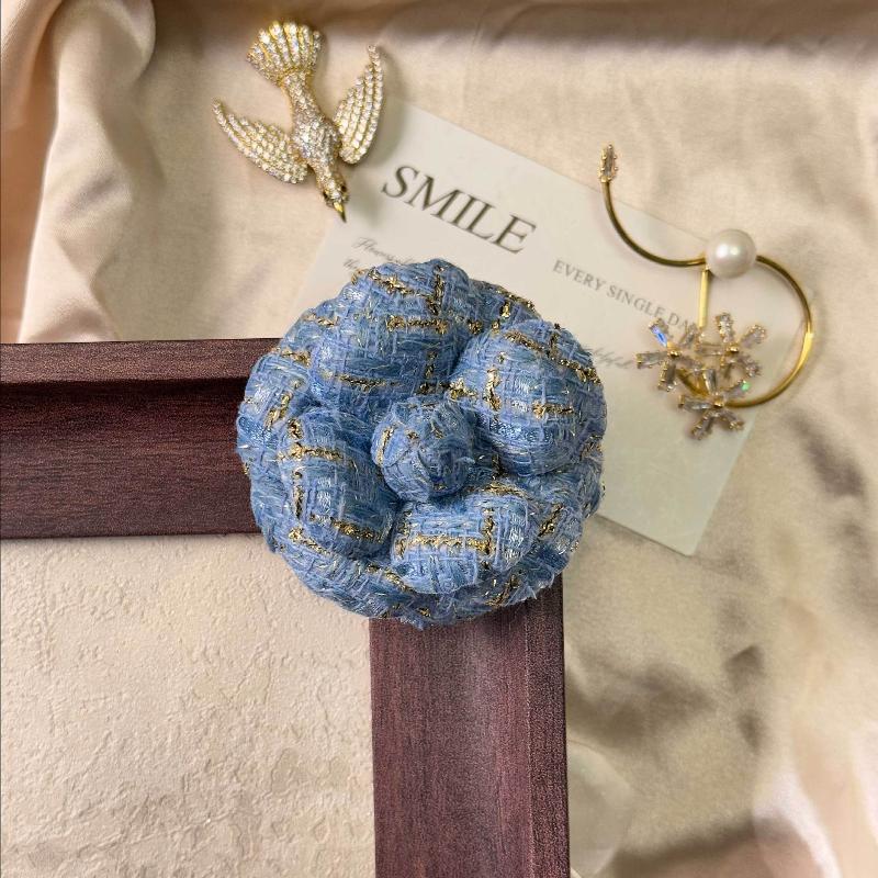 French Style Fabric Camellia Brooches Vintage Elegant Flower Lapel Pins For Women Fashion Wedding Party Badge Accessories Gifts