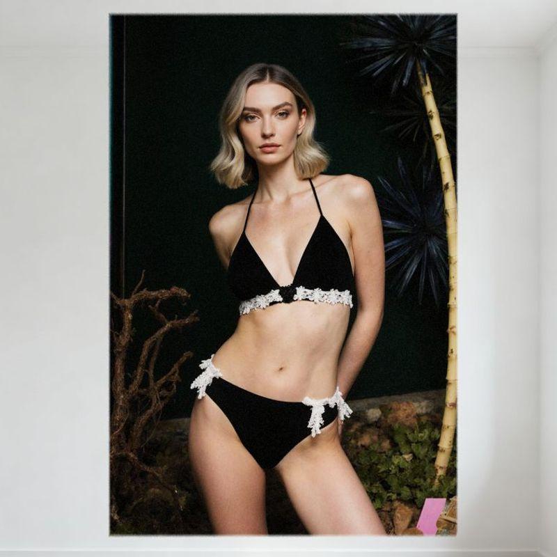 

Sexy Blonde Woman Black Bikini High-Cut Lace Trim Tin Sign Vintage Metal Poster Dark Green Background Wall Decor for Home Bar Ca 20x30cm（7.8x11.8inch）