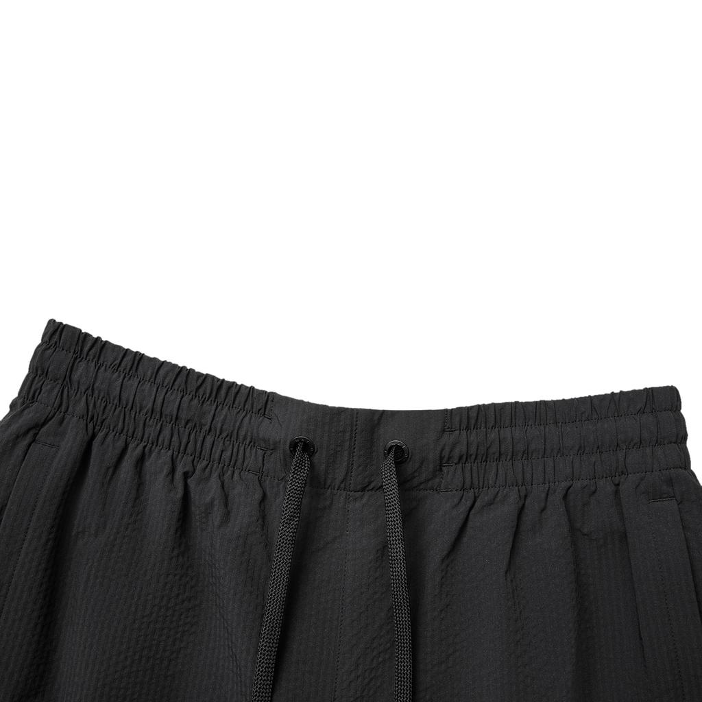 Li Ning Basketball Series Letter Mid-Waist Kordelzug Atmungsaktiv Vielseitig Lässige Shorts Herrenshorts Schwarz AKSV019-1