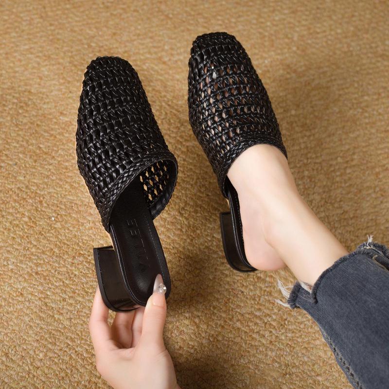 Französische weiche Leder Retro gewebte hohle Tasche Kopf halbe Pantoffeln Damen 2025 Sommer neu Außen tragen flachbodige Mules