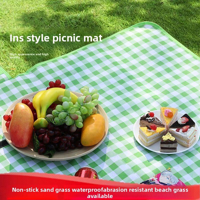 Portable Outdoor Picnic Mat Moisture Resistant Wear Resistant Spring Tour Floor Mat Thickened Waterproof Camping Mat Beach Mat