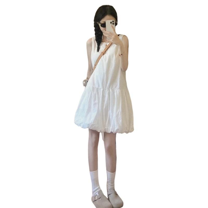 Small white sleeveless puffy short skirt women's summer new niche bud design vest dress