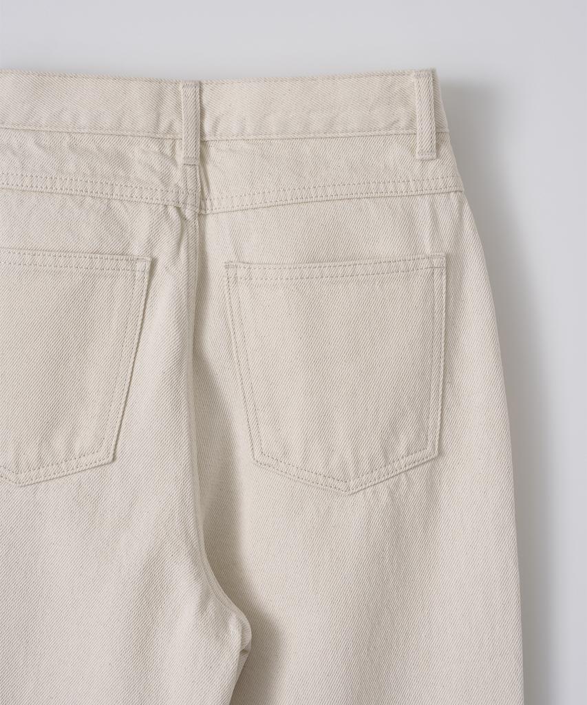 Another Office Woman W. Clair Relaxed Denim (Ecru)